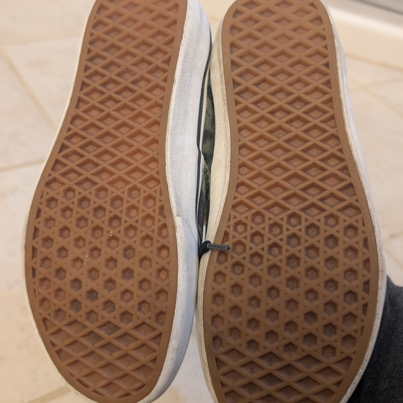 Vans olive Green and Black Tie-Dye Sneakers Woman's Size 7.5 - Picture 3 of 9